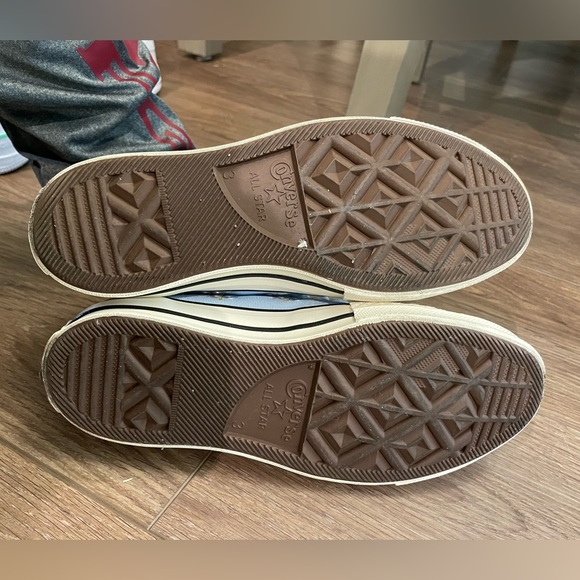 High Top Converse - Picture 4 of 4